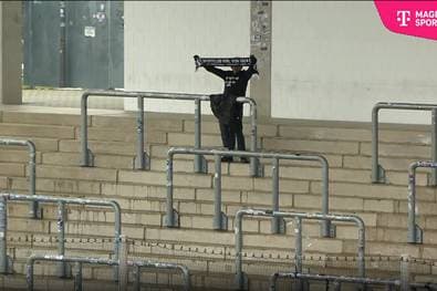 Last Man Standing! Verl-Fan steht alleine im Gästeblock