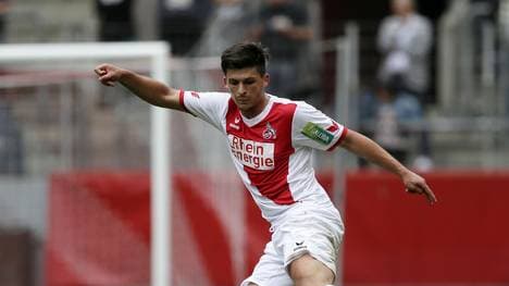 Jannis Nikolaou spielt künftig in Erfurt