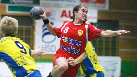 Sabrina Neuendorf (M.) steht vor einem Comeback