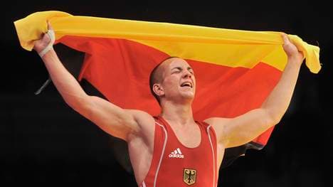 Frank Stabler (in red) from Germany cele