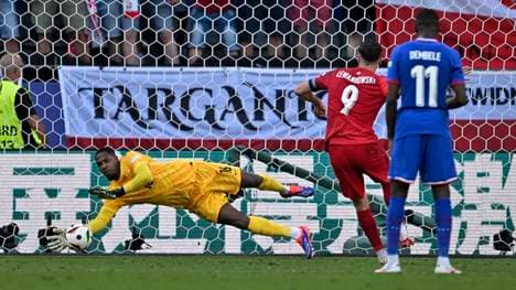 Ein Elfmeter von Robert Lewandowski sorgte für Wirbel