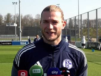 Vor dem anstehenden Topspiel beim Tabellenzweiten Darmstadt 98 ordnet Schalke-Torhüter Loris Karius den Ausfall von Edin Dzeko ein.