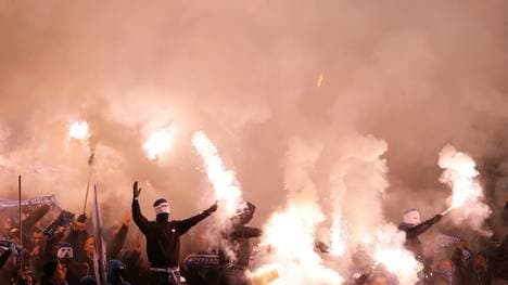 Kostet Geld: Abbrennen von Pyrotechnik 