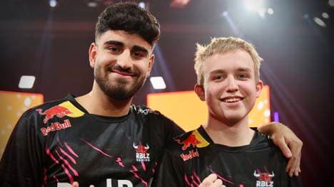 Umut "RBLZ_Umut" Gültekin (l.) und Anders "RBLZ_Vejrgang" Vejrgang (r.) marschieren weiter durch die Liga