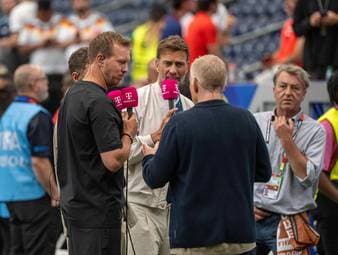 Durch das WM-Aus könnte die Zeit von Julian Nagelsmann als Bundestrainer bereits vorbei sein. Besonders Jürgen Klopp scheint ein passender Kandidat zu sein, auch wenn diese Personalie ebenfalls Probleme mitbringen würde.