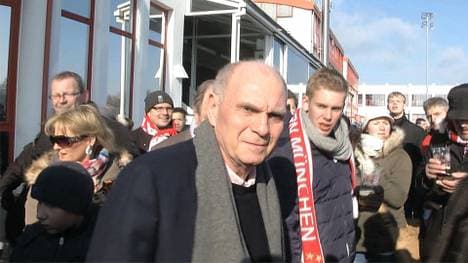 Uli Hoeneß am Trainingsgelände des FC Bayern München