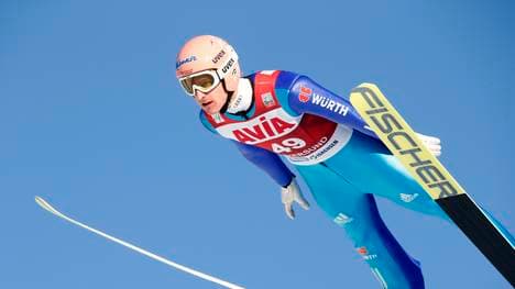 Severin Freund liegt zur Halbzeit auf Rang sieben