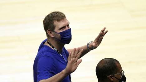 Nowitzki sieht Aus der Mavericks in L.A.