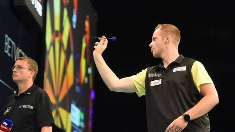 Max Hopp überzeugt mit einem Whitewash