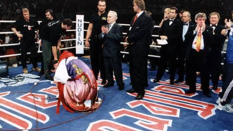 Henry Maske ist nach seiner einzigen Profi-Niederlage am Boden zerstört