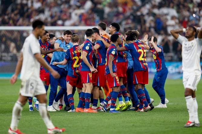 Nächste Trophäe für Flick! Barca gewinnt irrwitzigen Clásico