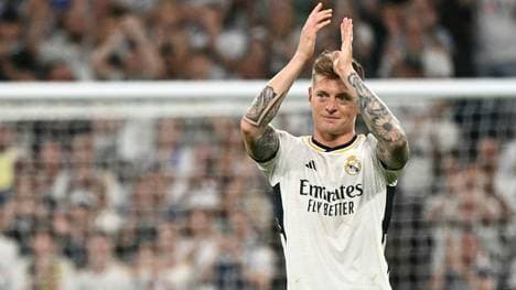 Kroos verabschiedet sich von den Fans im Bernabeu