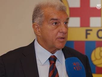 Barca-Präsident Joan Laporta legt die Hintergründe über den Transferpoker von Julian Álvarez offen - und nennt dabei brisante Details. 