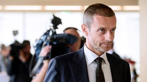 FBL-UEFA-SVK-PRESSER
