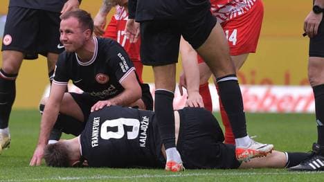 Mario Götze spendete Sasa Kalajdzic Trost.