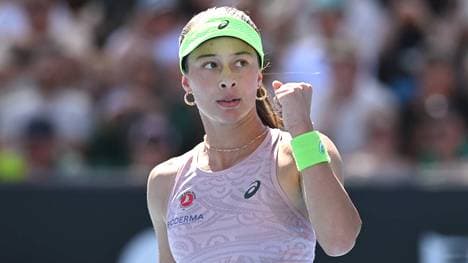 Zeynep Sönmez handelt schnell und hilft einem Ballmädchen