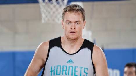 Brian Qvale wechselt zu den EWE Baskets Oldenburg