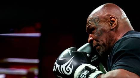 Mike Tyson war im vergangenen Sommer schwer Kampf und musste den Showkampf gegen Jake Paul verschieben