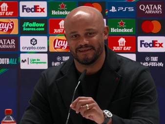 "Überhaupt nicht mein Thema": Bayern-Trainer Vincent Kompany wird auf der PK vor dem Viertelfinale gegen Real Madrid eine Frage gestellt, mit der er nichts anfangen kann.