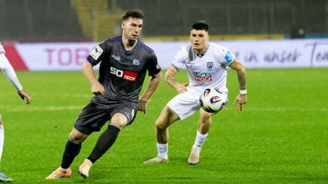 Osnabrücks Meißner (l.) im Duell mit Kölle