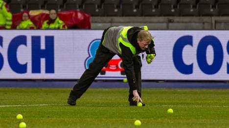 Tennisbälle auf dem Berliner Rasen