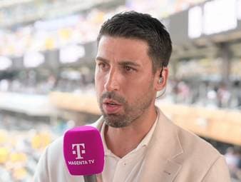 Vor der Partie gegen Ecuador lobt Sami Khedira Mittelfeldmotor Felix Nmecha. Der Weltmeister von 2014 erinnert auch daran, dass es den ein oder anderen Verein gibt, der über Dortmund steht.