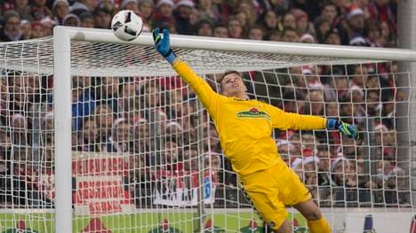 Alexander Schwolow steht mit dem SC Freiburg auf Rang acht