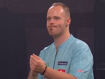 Max Hopp scheidet in der zweiten Runde der Darts-WM glatt mit 0:3 gegen Luke Woodhouse aus. Dabei findet der "Maximiser" selten zu seinem Spiel. 