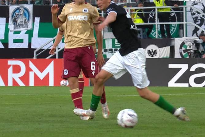 Tief in der Nachspielzeit entlädt sich sein Frust