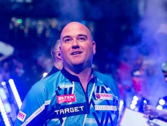 Ex-Darts-Weltmeister blamiert sich 