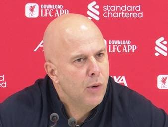 Liverpools-Trainer Arne Slot spricht vor dem PL-Spiel gegen Fulham über die defensive Verbesserung seines Teams. Dem Trainer zufolge reicht das leider nicht, um Chancen zu kreieren und seine Gegner zu besiegen.