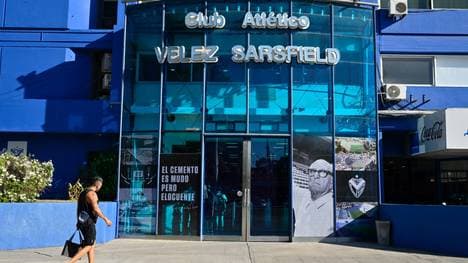 Untersuchungen gegen vier Velez-Spieler