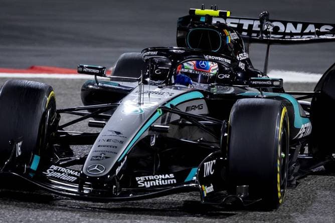 Mercedes dominiert Testwoche