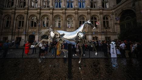Zeus begeisterte bei der Olympia-Eröffnungsfeier