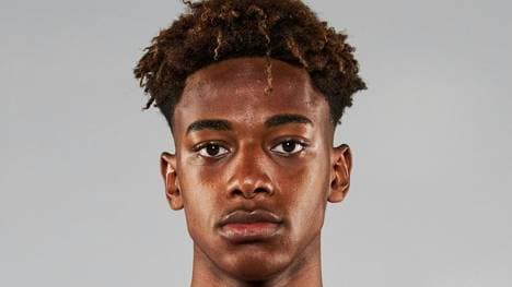 Freiburg setzt Ezekwem in Zukunft bei den Profis ein