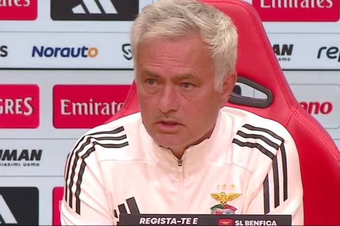 Mourinho will Real-Gerüchte zurückweisen - und macht das Gegenteil