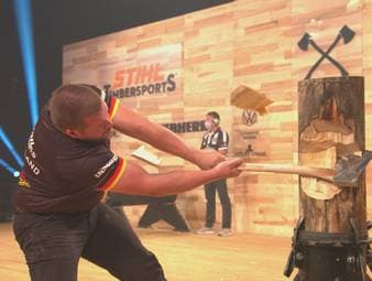 Auf SPORT1 fliegen wieder die Spähne: Im Rahmen von STIHL Timbersports sind die weltbesten Sportholzfäller mit Axt und Säge in verschiedenen Disziplinen im Einsatz. 