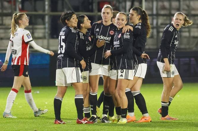 Später Doppelschlag lässt Frankfurt jubeln