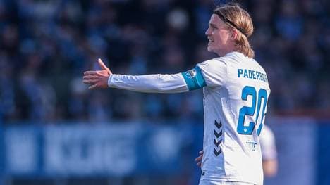 Felix Götze gestikuliert