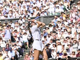 Linda Noskova macht das rein tschechische Finale von Wimbledon perfekt. Die 21-Jährige trifft auf ihre Landsfrau Karolina Muchova. Deutsches Top-Doppel scheidet aus.
