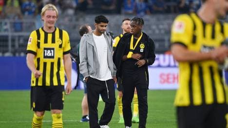 Mo Dahoud (2.v.l.) und Jamie Bynoe-Gittens haben sich beide an der Schulter verletzt