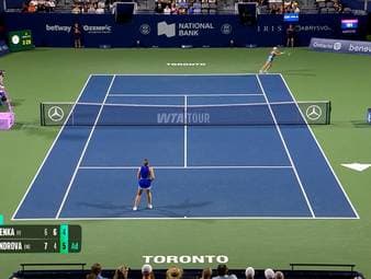 Die Nummer eins der Damen-Weltrangliste, Aryna Sabalenka, findet weiterhin nicht zu ihrer Topform. Beim WTA-Masters in Toronto scheidet die Belarussin überraschend bereits im Achtelfinale aus.