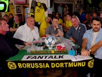 Borussia Dortmund verliert in den Champions-League-Playoffs in letzter Sekunde bei Atalanta Bergamo. Die Entstehung des Foulelfmeters sorgt im SPORT1 Fantalk für entsetzen.