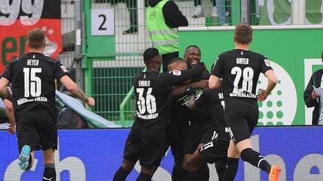 Gladbach bejubelt einen Treffer gegen Fürth