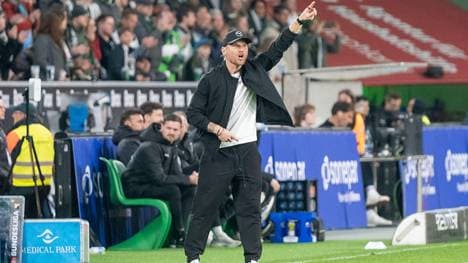 Gladbach-Coach Eugen Polanski hofft im Duell der Borussias auf weitere Punkte für den Klassenerhalt! 