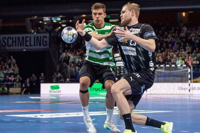 Füchse weiter makellos