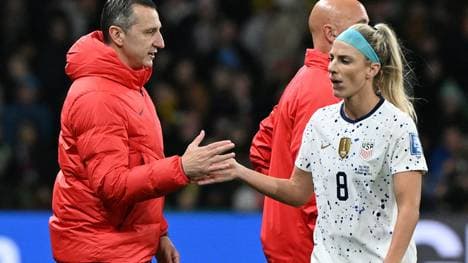 Julie Ertz (r.) hört im US-Team auf