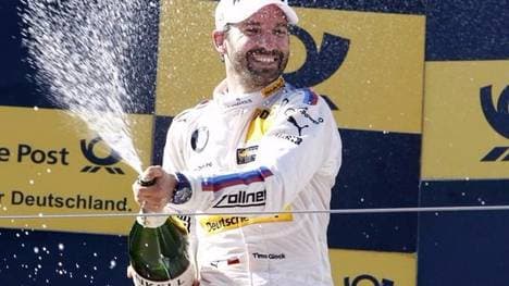 Timo Glock darf seinen gewonnen Spielberg-Pokal dieses Mal behalten