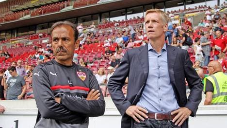 Jan Schindelmeiser und Trainer Jos Luhukay suchen weiter nach neuen Spielern