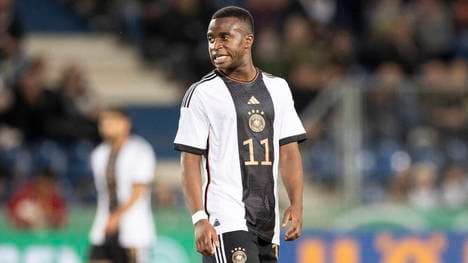 Youssoufa Moukoko feiert im Oman sein Länderspiel-Debüt für das A-Team